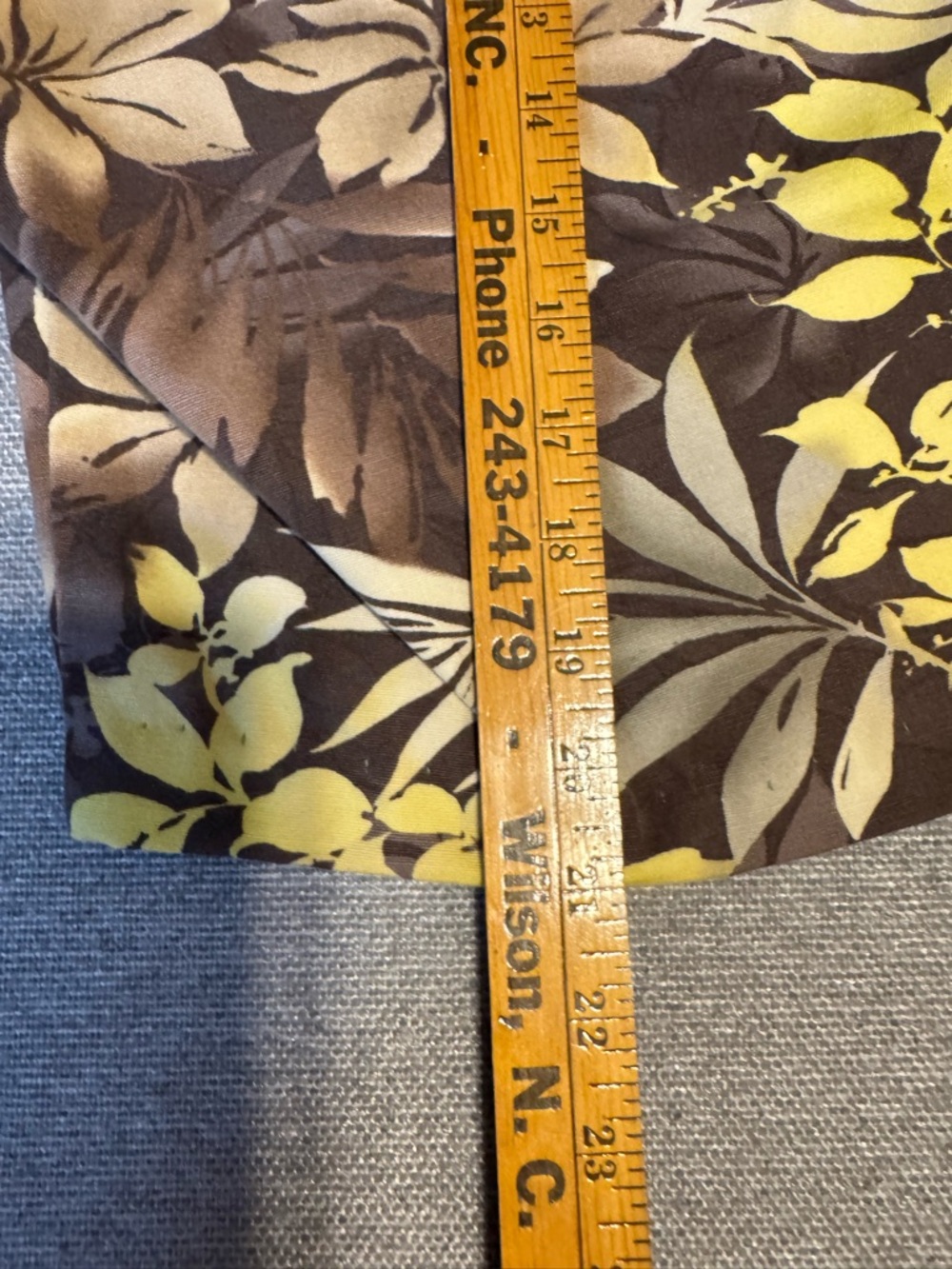 Caribbean Joe Women’s Yellow & Brown‎ Hawaiian Floral Cotton Shorts size 14 - Picture 7 of 11